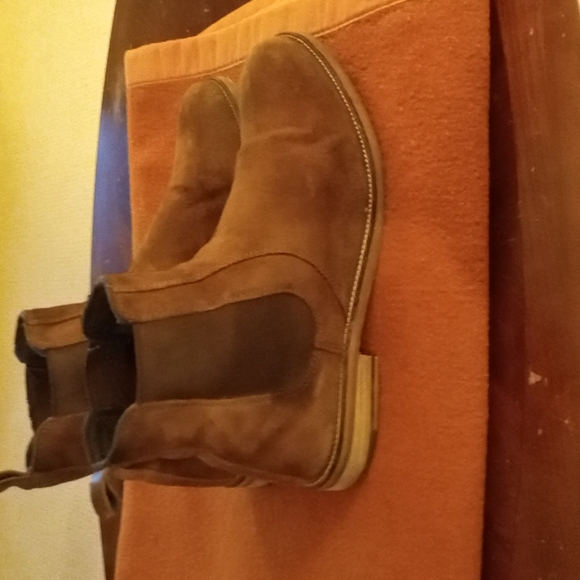 Chelsea Boot - Picture 3 of 5